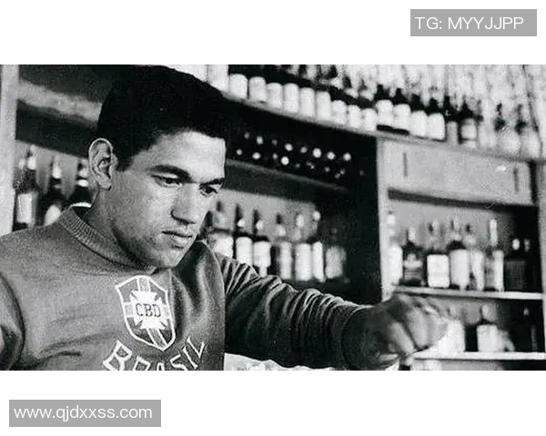 足球历史十大球星排名及其影响力分析与回顾 足球历史十大球星排名及其影响力分析与回顾