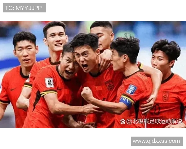 绿茵荣耀时刻足球巨星携手共庆激情赛场精彩瞬间